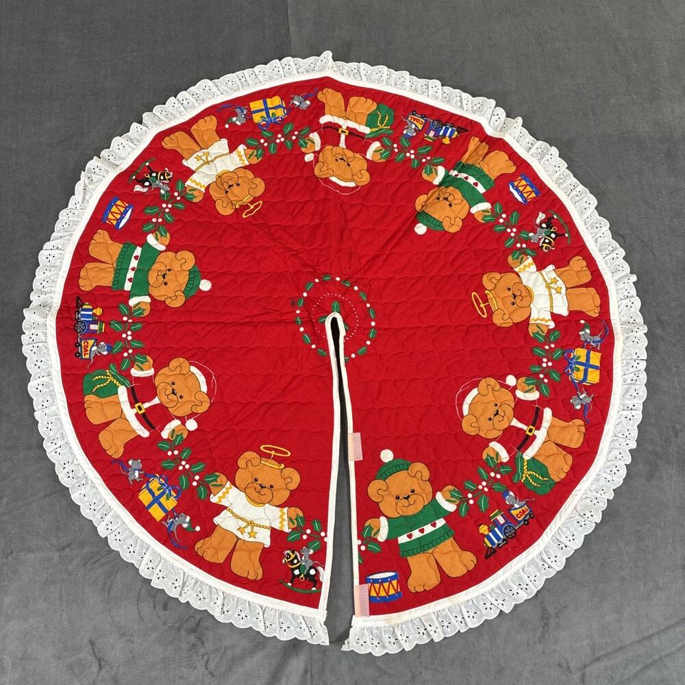 VTG Handmade Christmas Tree Skirt Multicolor Quilted Teddy Bear Print Lace Trim